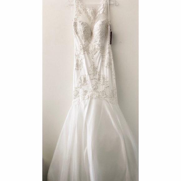 Lucci Lu 97086 White Prom/Wedding Dress - Picture 2 of 5